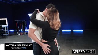 WIFEY Thick Hotwife Paisley West Wishes One more Mans Cum, That babe Brought Her Spouse To See!