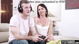 Gamer stepson puts down his controller to pound his lascivious mother I'd like to fuck step mamma