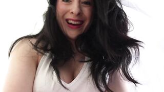 u can't be romantic with your affectionate irish stepmom Skylar - pillow talk