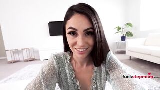 Stepmom Begged Me to Ditch My Date and Bang Her
