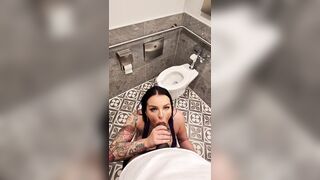 mother I'd like to fuck ORAL-JOB IN PUBLIC WASHROOM - Nick Marxx - Payton Preslee - POV VIRTUAL REALITY EXPERIENCE