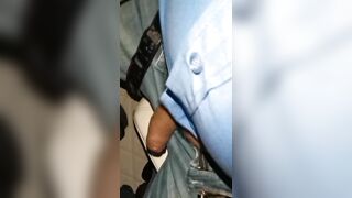 Moglie troia fa un pompino al camionista con ingoio
