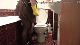 I'm gonna the throne room, to bang my butt and pussy. Anal-vaginal penetration.