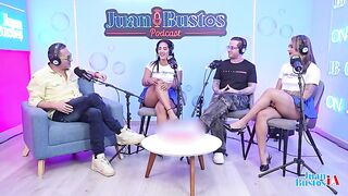 HAWT FFM TRIO HEATS UP IN FRONT OF THE CAMERA: They pound her vagina hard with the drill until that babe cums and shakes