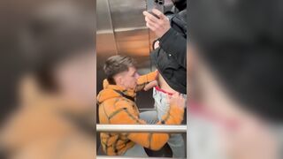 chupada en el ascensor