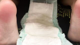 変態女のオムツにおしっこ36 潮吹き