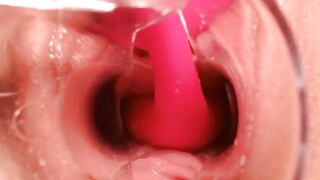 OhMiBod Creamy Cum Speculum Unfathomable Inside Cervix