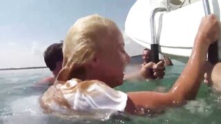 Mega Sex Party auf dem Boot , Pornstars