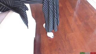 Italian Smell Nylons, Foot Smelling, Barefoot, Italian Mistresse, Foot Male, Femdom Dialoghi ITA