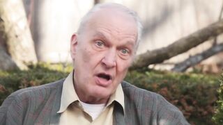 Who's Screwing: Isaac and Doris