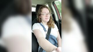 Nerdy Country Beauty Rubs Herself in her Car