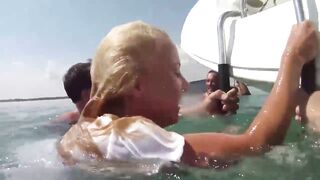 Mega Sex Party auf dem Boot - Pornstars