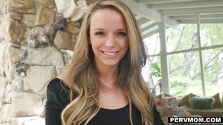 Sexy mama Pristine Edge gets attention by sucking stepmom's schlong