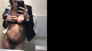 Flight attendant uses in-flight wifi to webcam on camsoda!