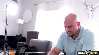 BANGBROS - Behind The Scenes With Latin Teen Kira Perez And Jmac!