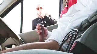 the neighbor's hawt daughter came to assist me jerk off when this babe saw me !!