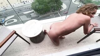 ÉJACULATION INTERNE ANALE sur le balcon à Rio de Janeiro