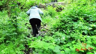 Outdoor screw in the woods with big beautiful woman biggest spunk fountain