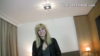 enchanting eighteen years old Vicky 1st porn casting