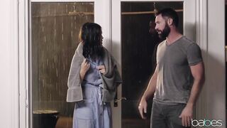 Striking hawt honey gets her curly twat nailed during the storm