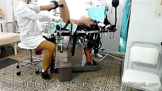 Climax for aged woman on gyno chair