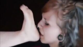 Lesbo Smell Feet And Lick Feet