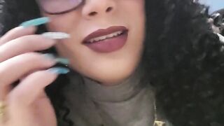 Mi navidad con Mia Marin y termina en goo en su boca