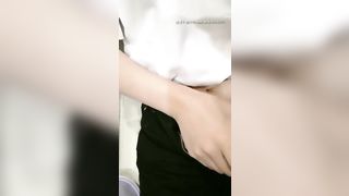 还在考研的在校女学生，长得太清纯了在学校里肯定是个校花