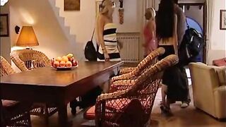 El Chalet. Spanish Video