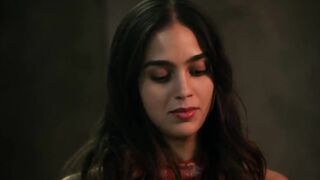 Melissa Barrera. MIshel Prada. True Collins... - Vida S2e1-two