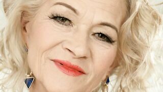 Naughty Snatches - Slideshow