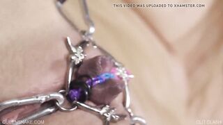 Love Button Clash - Queensnake.com - Queensect.com