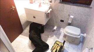 ANTEPRIMA - BIONDA ITALIANA SI FA SCOPARE DALL'IDRAULICO