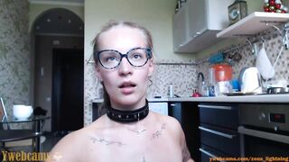 Amateur pair screwing hard in the kitchen