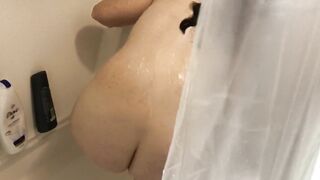  Stepsister in Shower