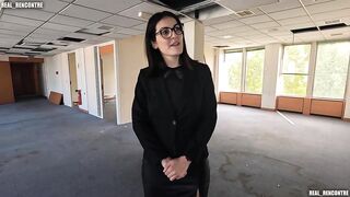 Real Estate Agent Cheats On Boyfriend, Gets Anal Drilled During Visit By Fake Clients !!!