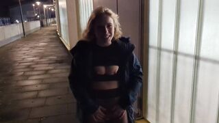 Public Quickie im Eisstadion! Fanfick während des Spieles nach der Drittelpause!