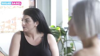 3-way lesbo treatment with Christy White