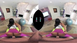 Pretty black honey has her twat permeated by her personal coach in VR