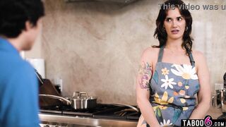 Large booty mother I'd like to fuck stepmom Siri Dahl anal drilled by her small stepson in the kitchen