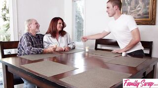 My Freaky Family Exchange S1:E5