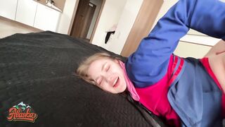 18YO FLAWLESS TWAT MAKES HIM CUM