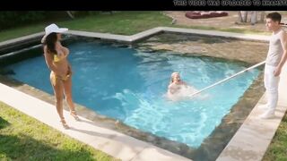 Breathtaking mother i'd like to fuck lisa lays hand on pool male