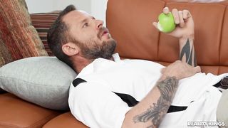 Alura's huuge breasts switched for constricted ass