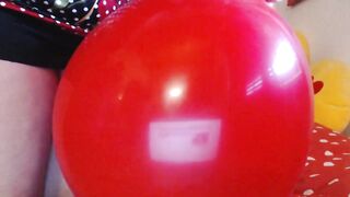 Your stepmother play with this balloon