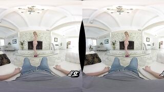Bang A Porn Star: Brett Rossi (VR)