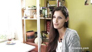 Ersties Psychologiestudentin Milena steht auf rasante Action