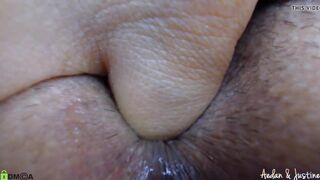 Justine fingers her backdoor up close and jiggles saggy melons