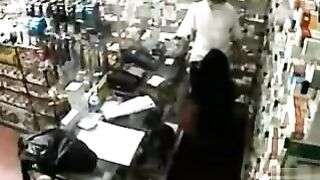 Wicked female customer pays with her sweet cunt