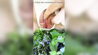 My Beefy Twat Pissing Outdoors with Large Labia Widen